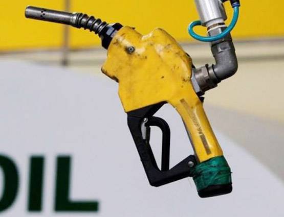 8 माह पहले जितने का था पेट्रोल, आज उसी कीमत पर मिल रहा डीजल