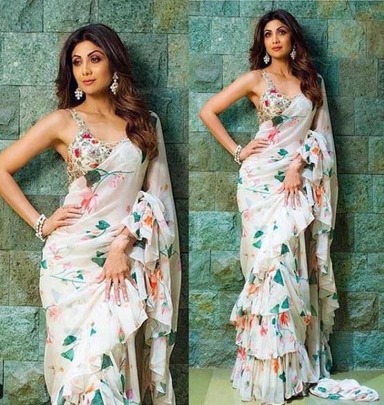 शि‍ल्पा ने उतारी शाहरुख की नकल!, बिकिनी फोटो की पोस्ट