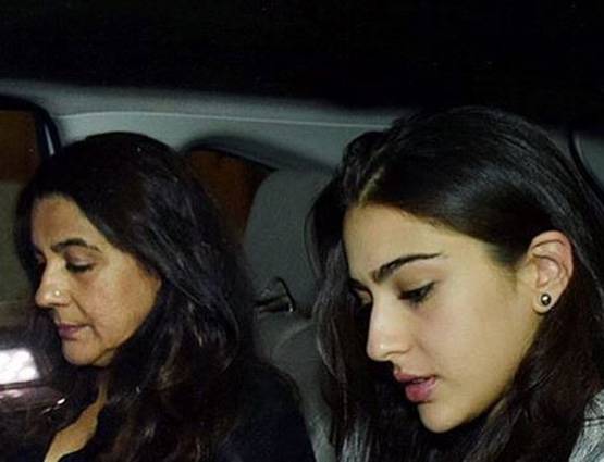 PHOTOS: ट्रेडिशनल लुक में सारा ने मां के साथ कराया फोटोशूट