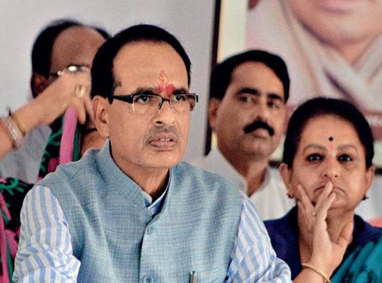 संतों से सेटिंग? नर्मदा घोटाला यात्रा से पहले 5 बाबा बने राज्यमंत्री