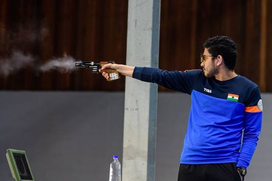 पिस्टल के साथ किट में थीं किताबें, 15 की उम्र में जीता गोल्ड मेडल