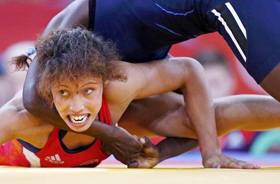 'कम कपड़ों में' दिखीं WWE महिला रेसलर, सऊदी अरब में हंगामा