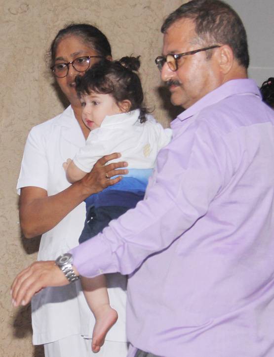 एकदम बेबी करीना की तरह लग रहे हैं तैमूर, PHOTOS
