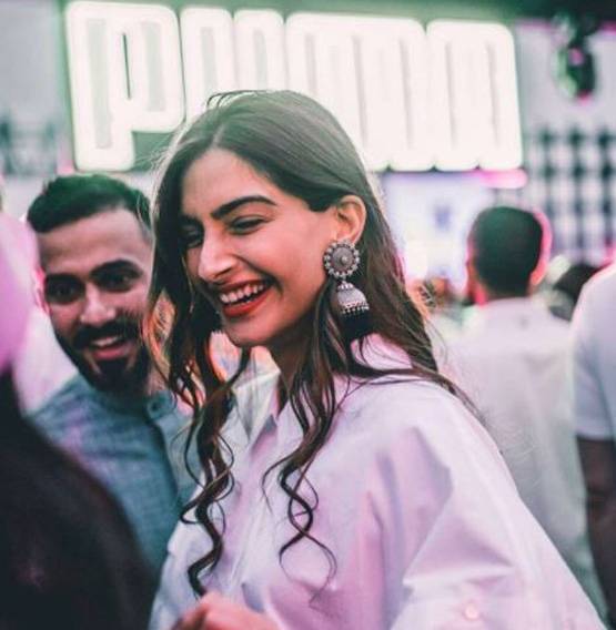 शादी के बाद पत‍ि आनंद आहूजा को ये गिफ्ट देंगी सोनम, आएगा पसंद?