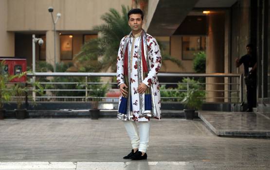 सोनम की शादी में रेखा का अंदाज, बच्चों संग खिंचाई फोटो