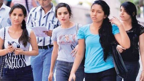 NEET: परीक्षा केंद्र में पेन-पेंसिल के अलावा इन चीजों पर भी रोक