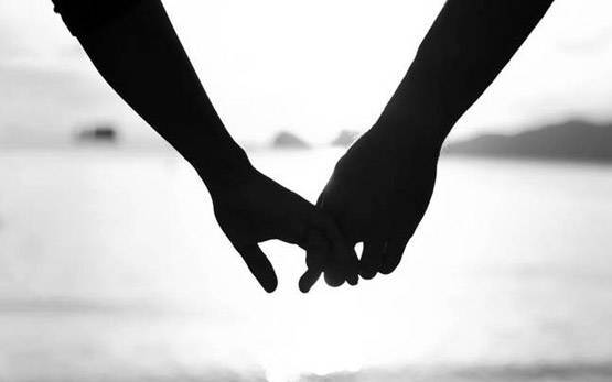 लड़की ने BF को भेजी नई ड्रेस में तस्वीर, हो गया 'कांड'