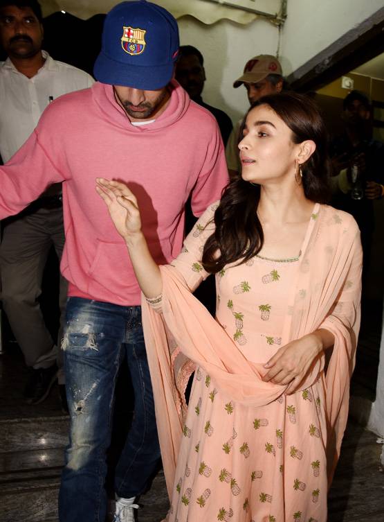 आलिया के साथ राजी की स्पेशल स्क्रीनिंग पर गए रणबीर, PHOTOS