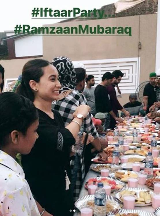 'ये है मोहब्बतें' की टीम संग दिव्यांका ने मनाई इफ्तार पार्टी, PHOTOS