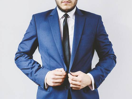 जानें, पुरुषों में किन चीजों पर गौर करती हैं लड़कियां