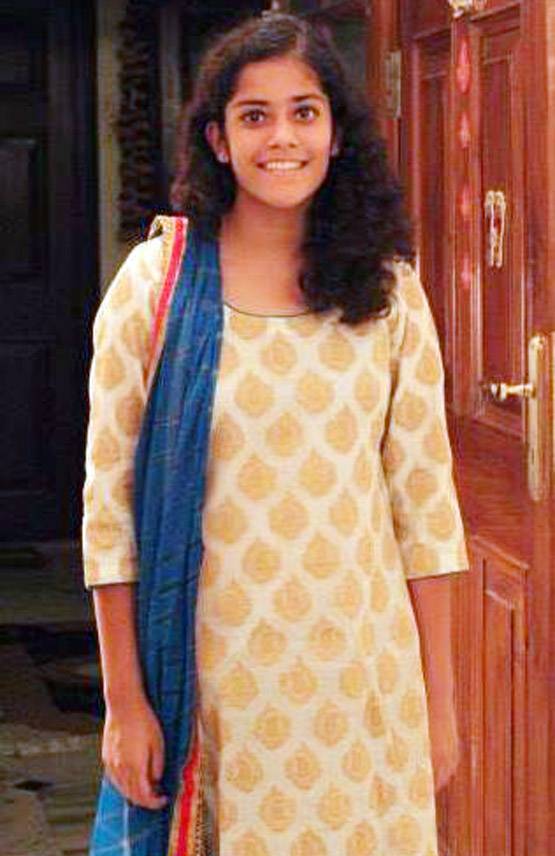 मिलिए CBSE 12th टॉपर मेघना से, कहा- फ्यूचर का पता नहीं