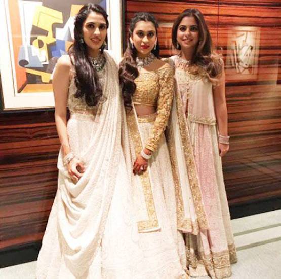 बेटे-होने वाली बहू संग बद्रीनाथ पहुंचे मुकेश अंबानी, PHOTOS