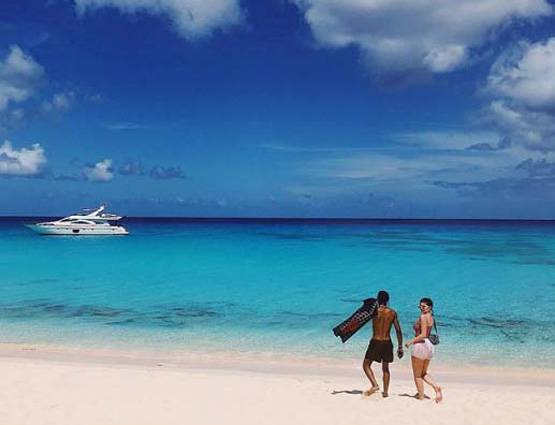 प्रेग्नेंसी के बाद एक्ट्रेस ने पोस्ट की फोटो, 1 घंटे में 38 लाख लाइक