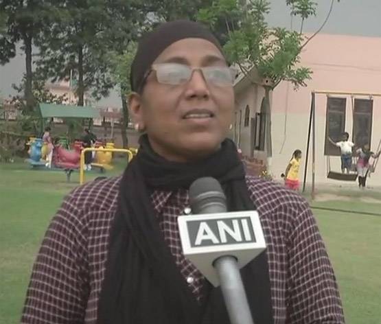 मदर्स डे: खून के रिश्‍ते से बढ़कर है इन दो 'मां' की कहानी