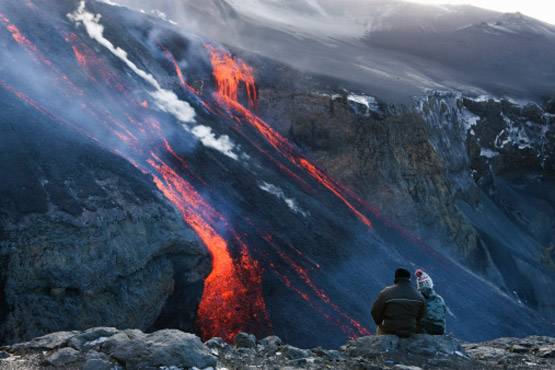 खतरनाक ज्वालामुखी को किस रहस्यमयी जीव ने बना रखा है घर!