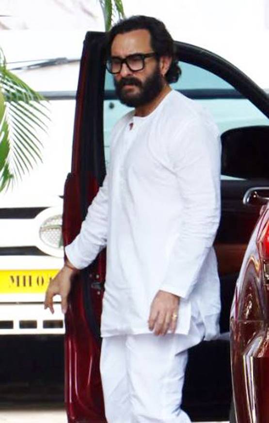 सेट पर करीना से सैफ की मुलाकात, ऑफस्क्रीन केमिस्ट्री viral