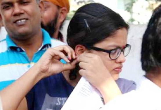 NEET: परीक्षा केंद्र में पेन-पेंसिल के अलावा इन चीजों पर भी रोक