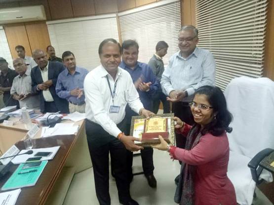 Photos: मिलिए 3 फुट 2 इंच की IAS अफसर से, PM मोदी भी हैं मुरीद