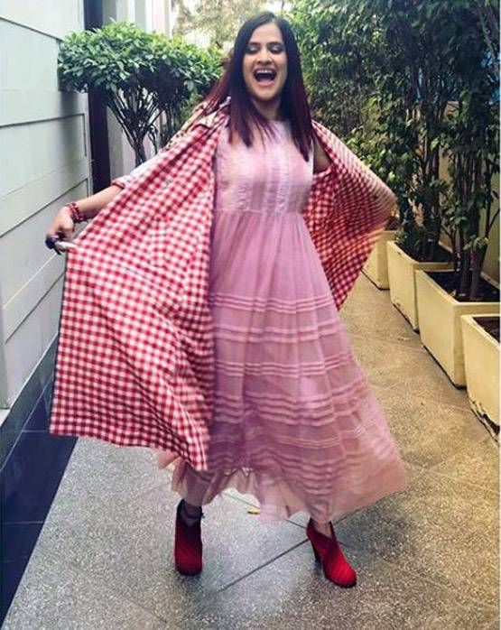 बीटेक, एमबीए भी हैं सोना महापात्रा, आमिर खान की वजह से हुईं मशहूर