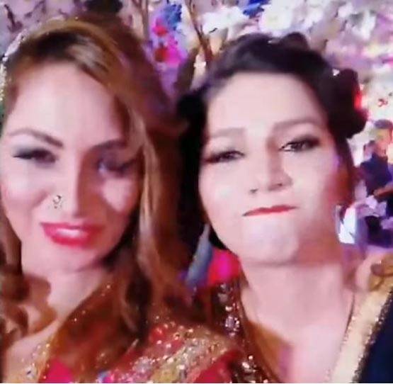 काशी में शादी: अर्शी-राखी के साथ VIRAL हो रहा है सपना का डांस