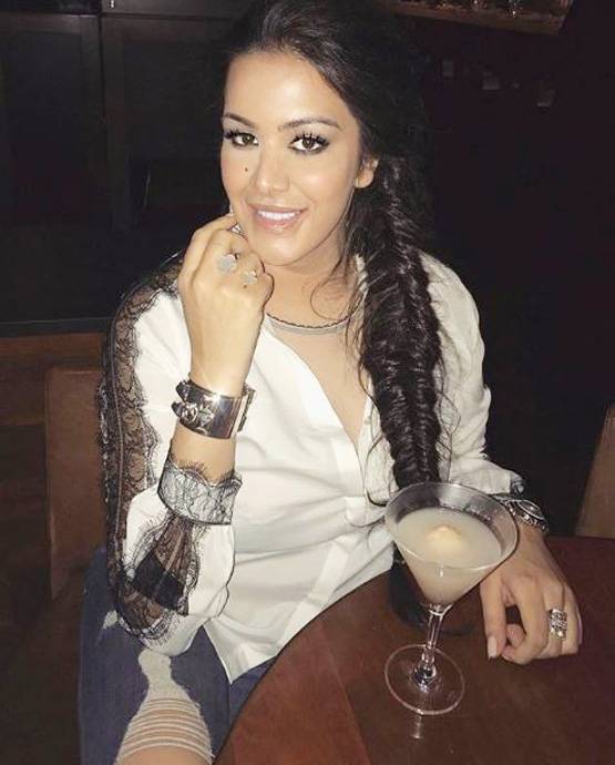 संजय दत्त की बेटी ने पोस्ट की बोल्ड तस्वीर, Ex वाइफ ने किया ये कमेंट