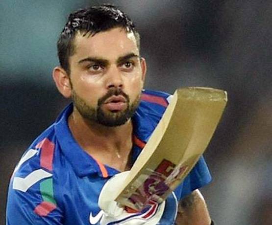 किस बात पर करीना को हॉट लगते हैं विराट कोहली? खुश होंगी अनुष्का