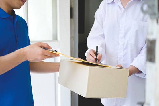 अरबपत‍ि का लखटकिया कुत्‍ता चुरा ले गया डिलीवरी बॉय