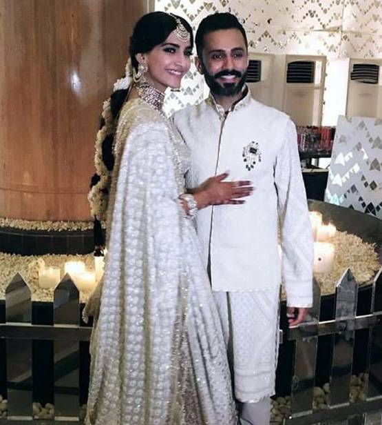 18 महीने में तैयार हुआ सोनम का लहंगा, हुई ये खास कारीगरी