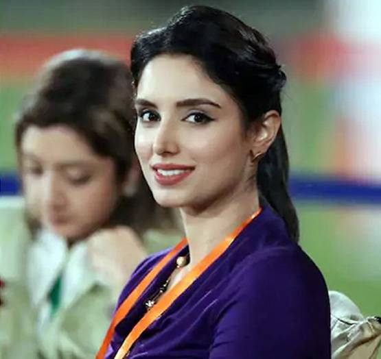 IPL: PAK की ये खूबसूरत एंकर है इस भारतीय बल्‍लेबाज पर फिदा