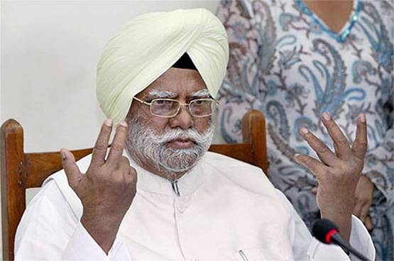 देखें: जब केंद्र में बैठी कांग्रेस ने ली चुनी हुई सरकारों की बलि