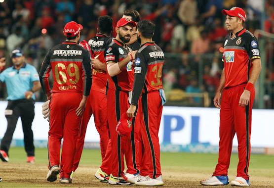 कोहली के रोमांटिक गिफ्ट पर अनुष्‍का ने KISS कर कहा 'थैंक्‍यू लव'