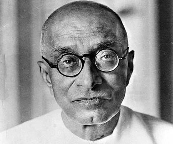 देखें: जब केंद्र में बैठी कांग्रेस ने ली चुनी हुई सरकारों की बलि