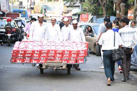 न MBA-न मैनेजमेंट की पढ़ाई, फिर भी बड़े-बड़े CEO हैं इनके मुरीद