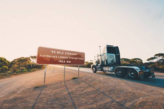 भारत के लाइसेंस से इन 8 देशों में चला सकते हैं गाड़ी!