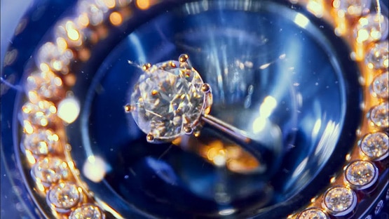 12 करोड़ क्यों है इस बाइक की कीमत? हैरान कर देंगी खूबियां