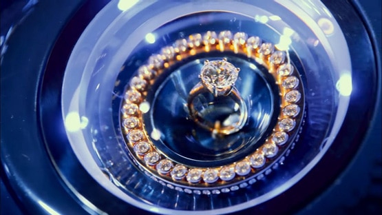 12 करोड़ क्यों है इस बाइक की कीमत? हैरान कर देंगी खूबियां