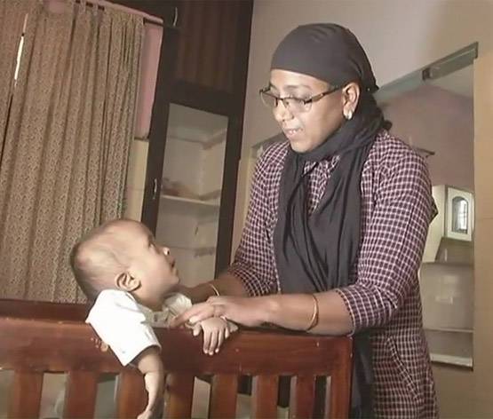 मदर्स डे: खून के रिश्‍ते से बढ़कर है इन दो 'मां' की कहानी