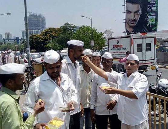 न MBA-न मैनेजमेंट की पढ़ाई, फिर भी बड़े-बड़े CEO हैं इनके मुरीद