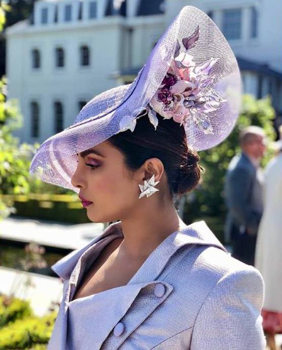 प्रिंस हैरी-मेगन की रॉयल रिसेप्शन में प्रियंका का प्रिंसेस लुक