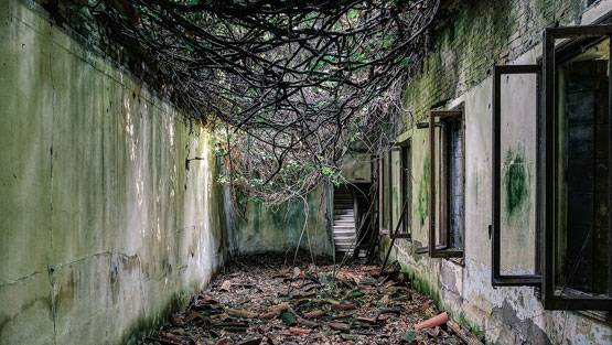 दुनिया की 13 खतरनाक और रहस्यमयी जगहें, जाने की मनाही