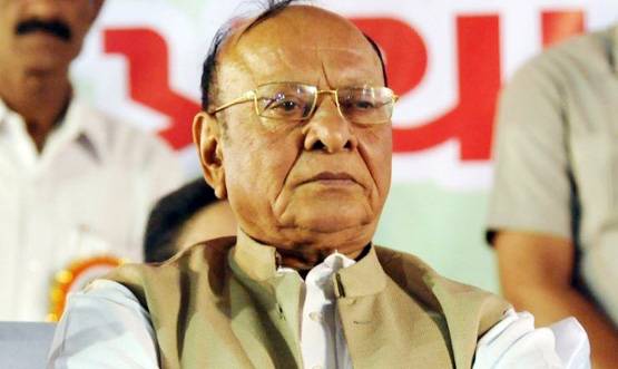 देखें: जब केंद्र में बैठी कांग्रेस ने ली चुनी हुई सरकारों की बलि