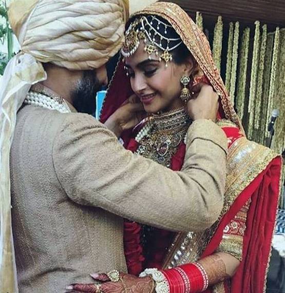 इस मामले में कॉमन है सोनम और ईशा देओल की रिसेप्शन पार्टी