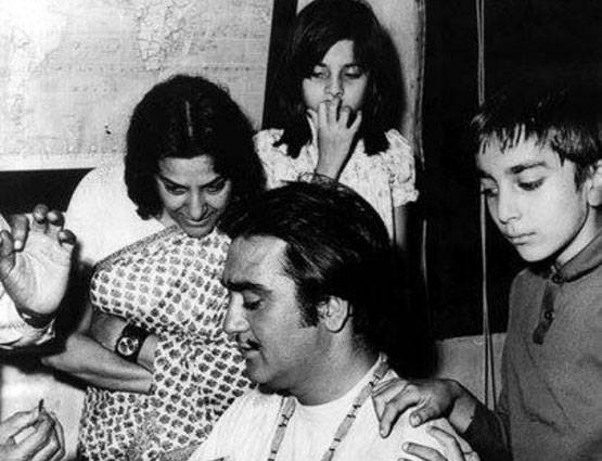 भेष बदलकर नरगिस को छेड़ते थे सुनील दत्त, ऐसी थी इनकी प्रेम कहानी