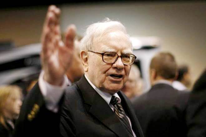 वॉरेन बफे के साथ लंच कर सकते हैं आप, पर चुकानी होगी इतनी कीमत
