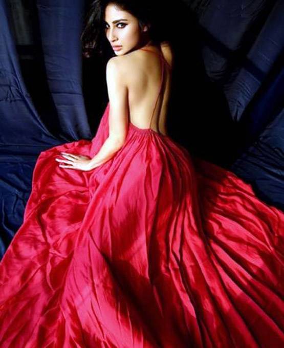 मौनी रॉय से रोशनी तक, पहली बार वेब सीरीज में नजर आएंगी ये एक्ट्रेस