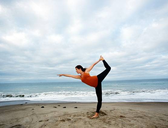 योग की शुरुआत करने जा रहे हैं तो अपनाएं ये टिप्स