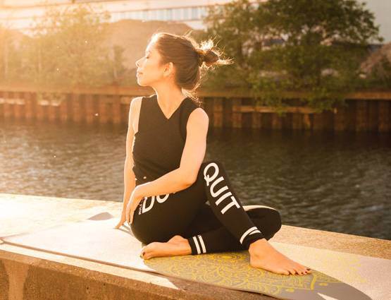 योग के लिए इस तरह करें तैयारी, ध्यान रखें ये 8 बातें