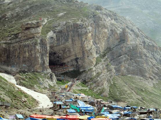 जानें, क्या है अमरनाथ यात्रा का महत्व और बर्फ की शिवलिंग का रहस्य