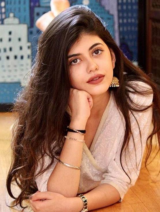 PHOTOS: कौन हैं सुशांत की ये नई हीरोइन? रॉकस्टार में आ चुकीं नजर