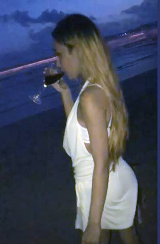 छोटी बहन की गलती से शेयर हुआ सारा का बाथटब Video, हटाना पड़ा